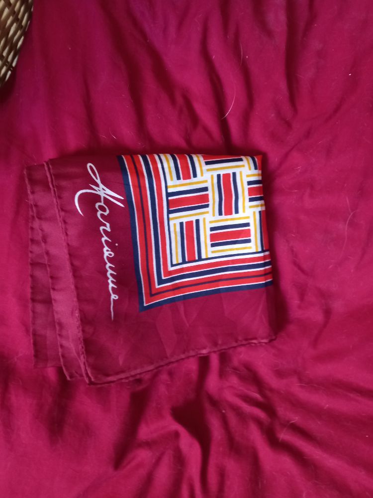 foulard e. soie Marianne