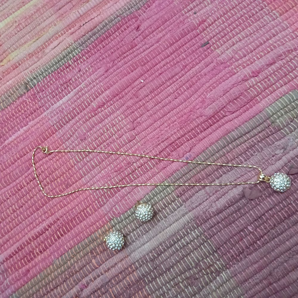 parure boucles et collier 