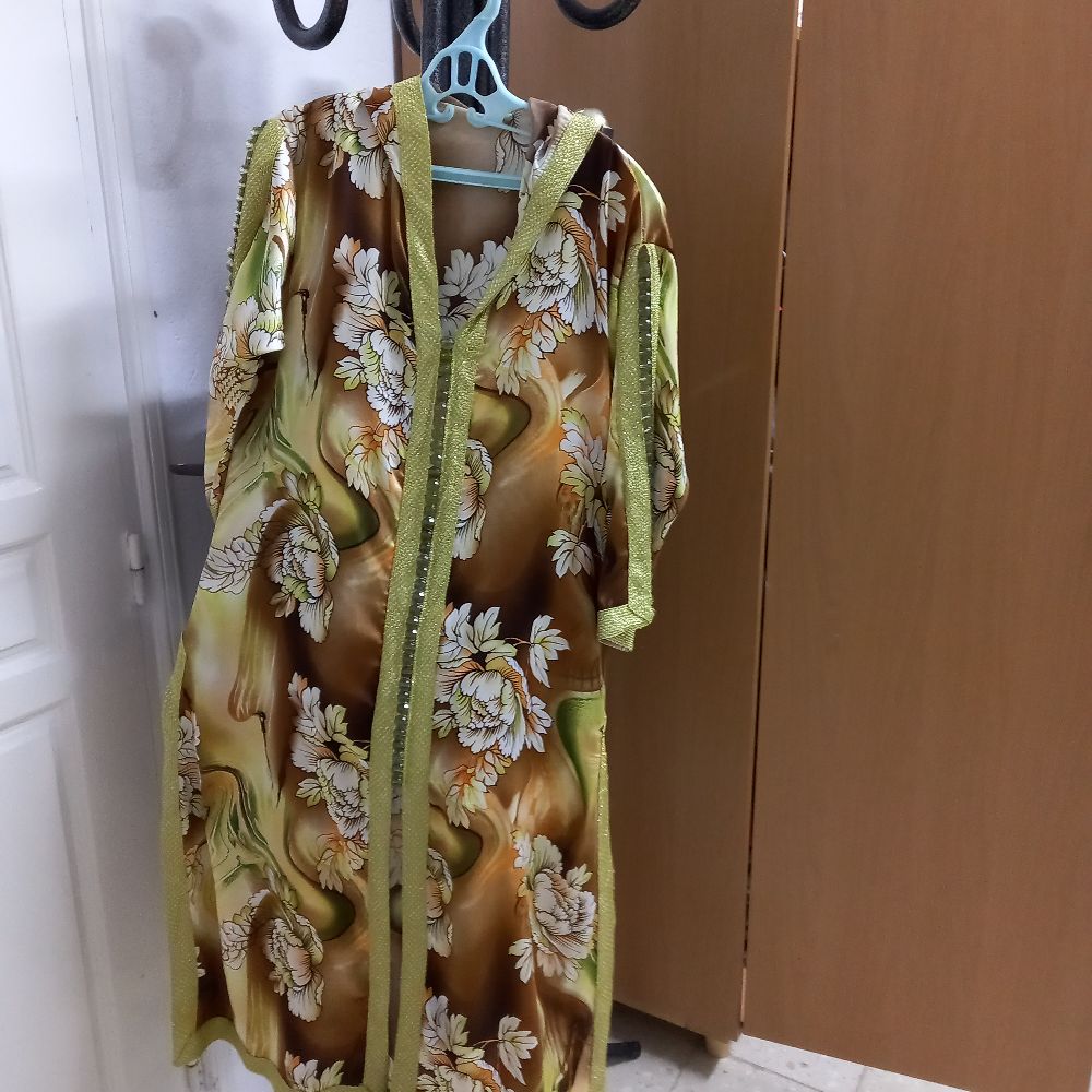 caftan a vendre acheté au Maroc