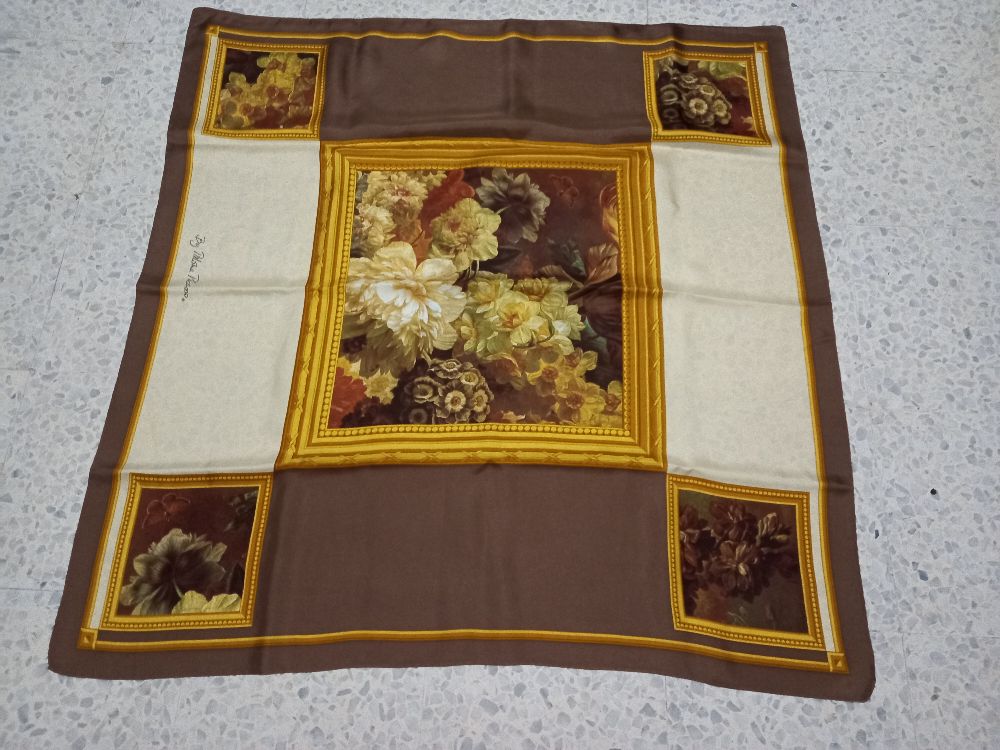 foulard en soie by Paloma Picasso 