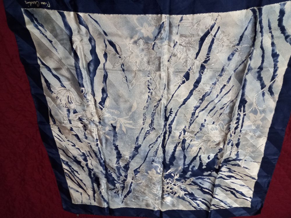 foulard chic Pierre Cardin