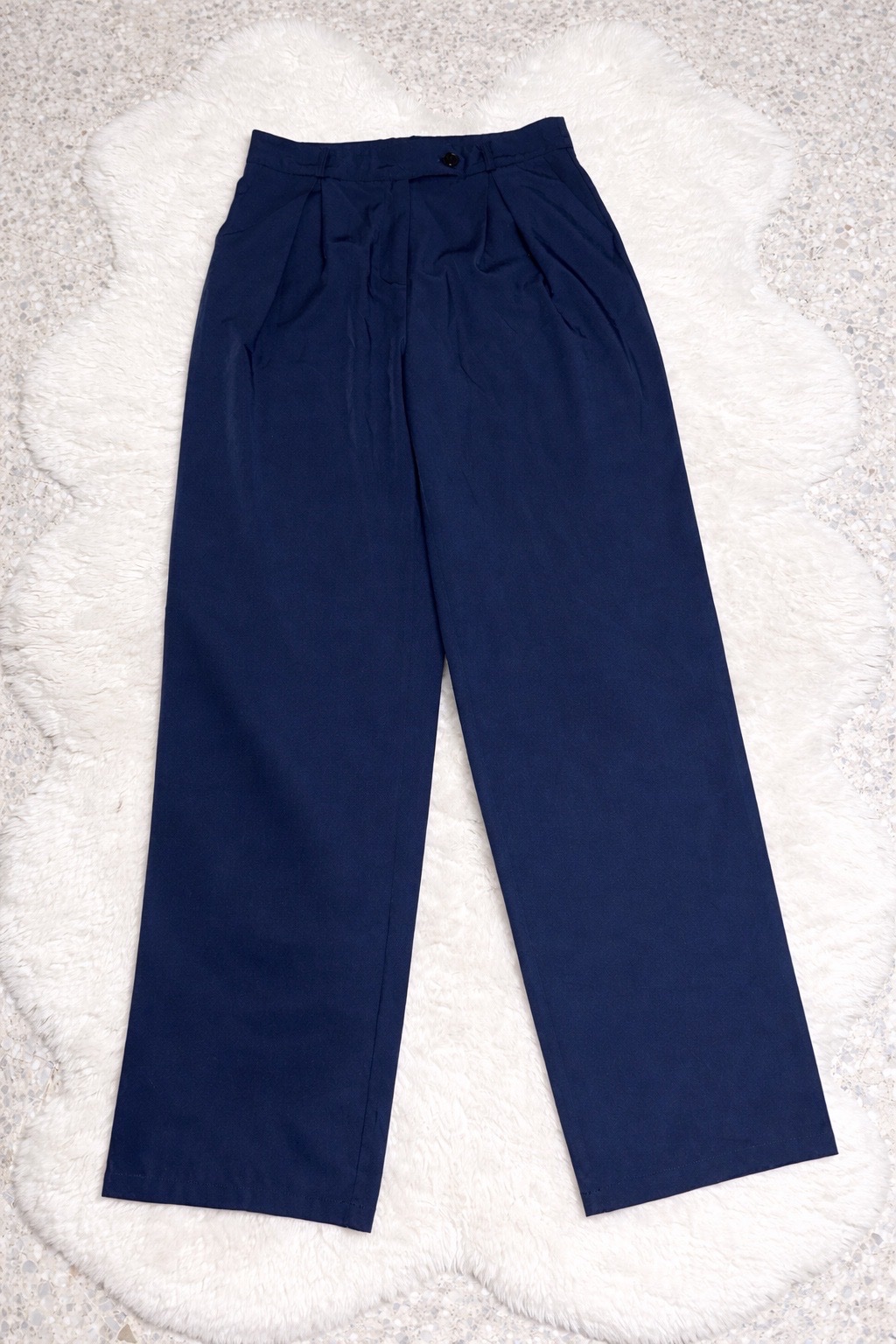 Pantalon autre large en bleu marine 