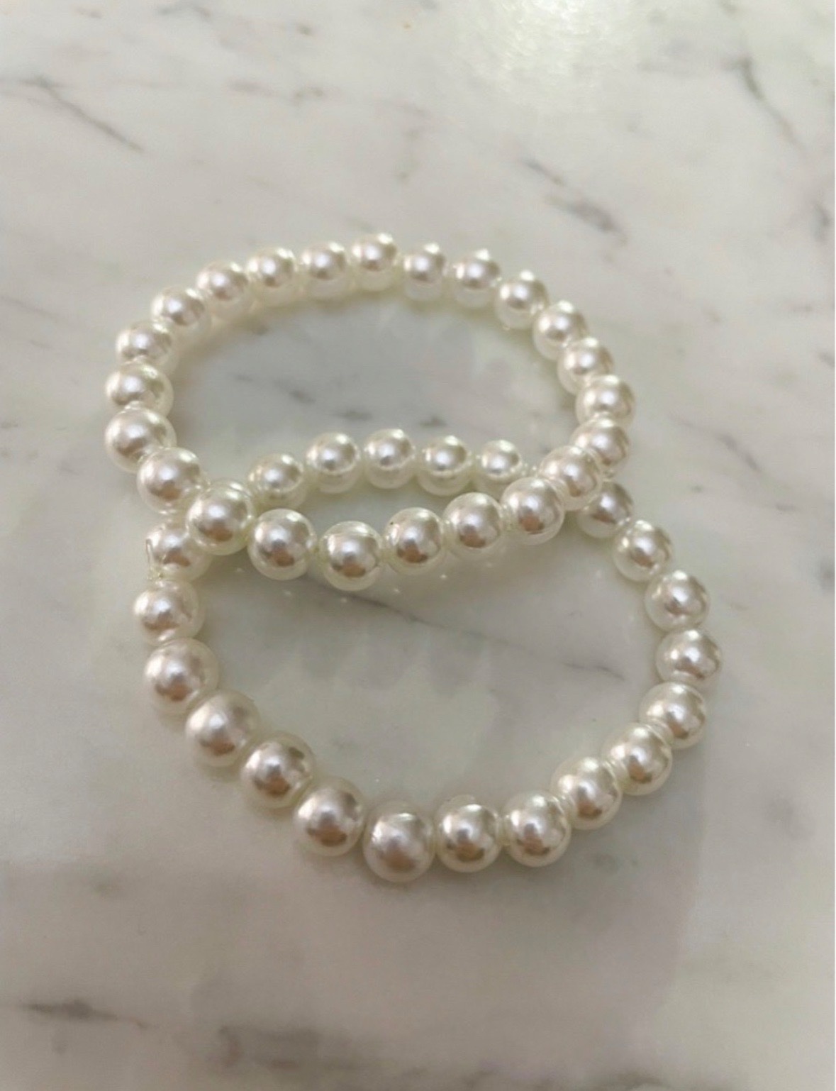 Deux bracelet en perles très classes