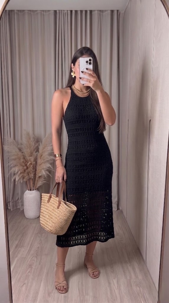 Robe crochet noir avec doublure trés classe ✨