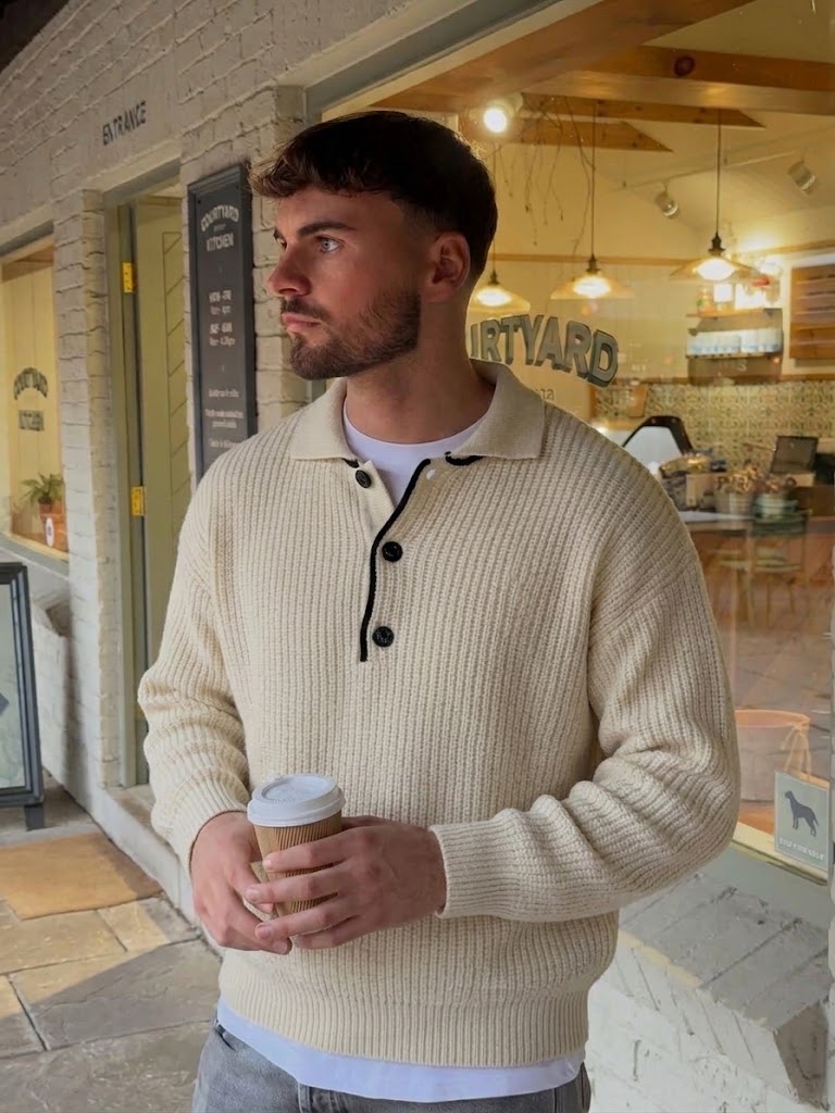 Pull en maille beige 