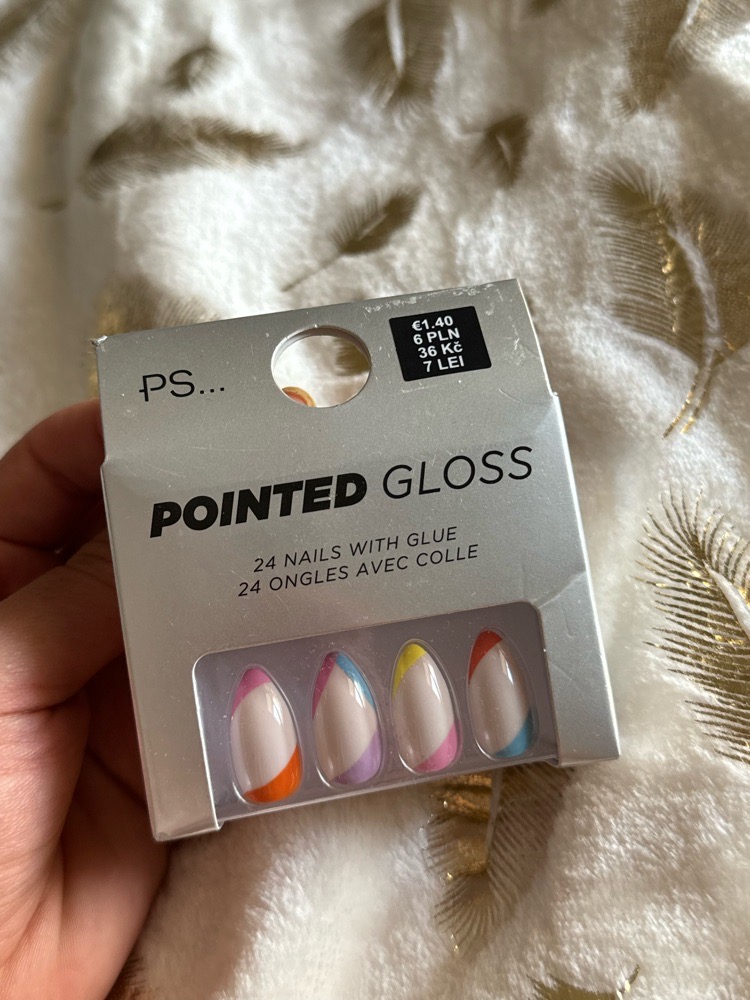 Faux Ongles  gloss 
