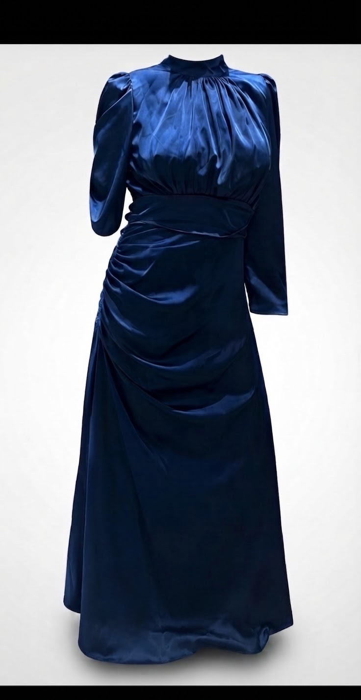 Robe satin soirée neuf avec étiquette