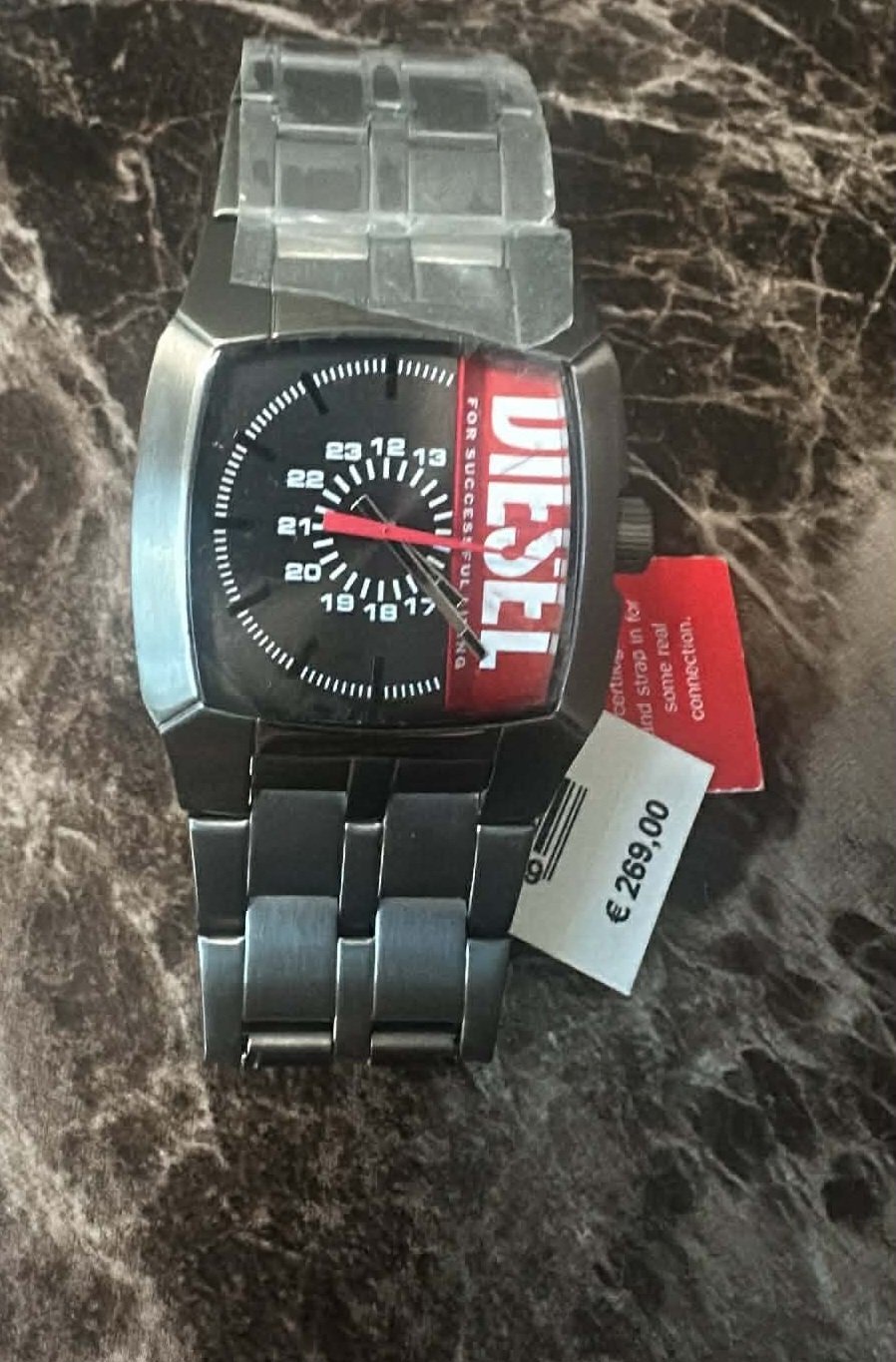 Belle montre pour homme DIESEL modèle Diesel Cliffhanger Gunmetal 