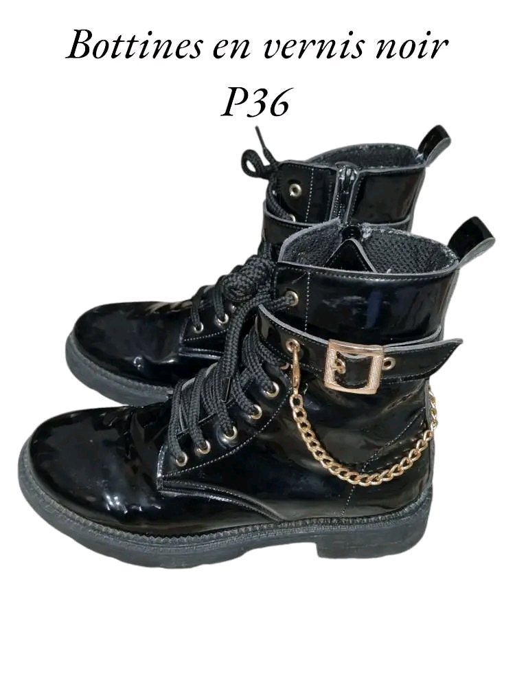 Belles bottines en vernis noir P36