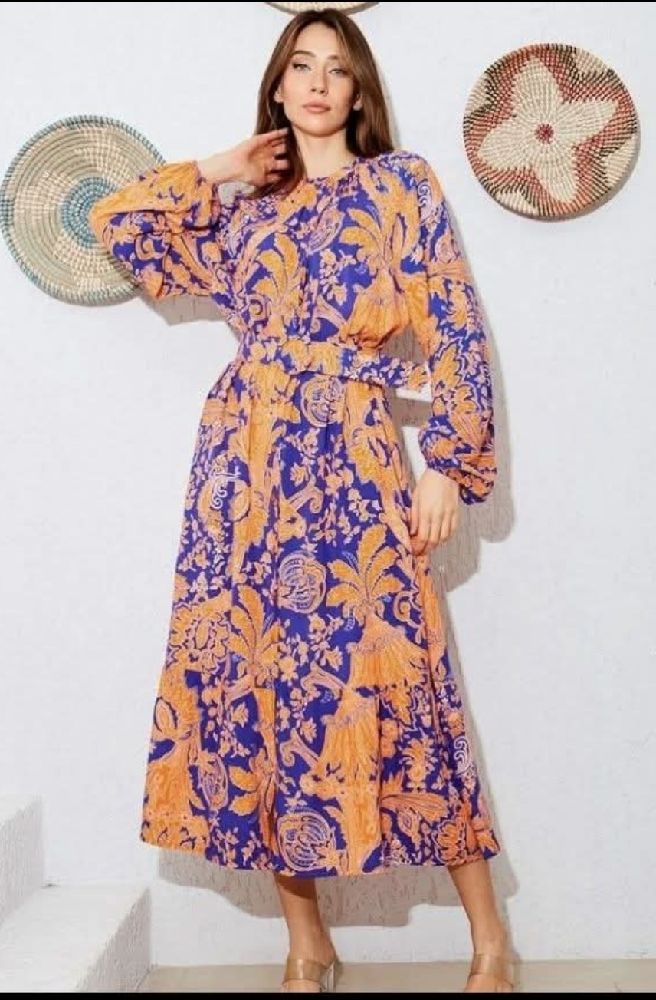 Robe avec ceinture 