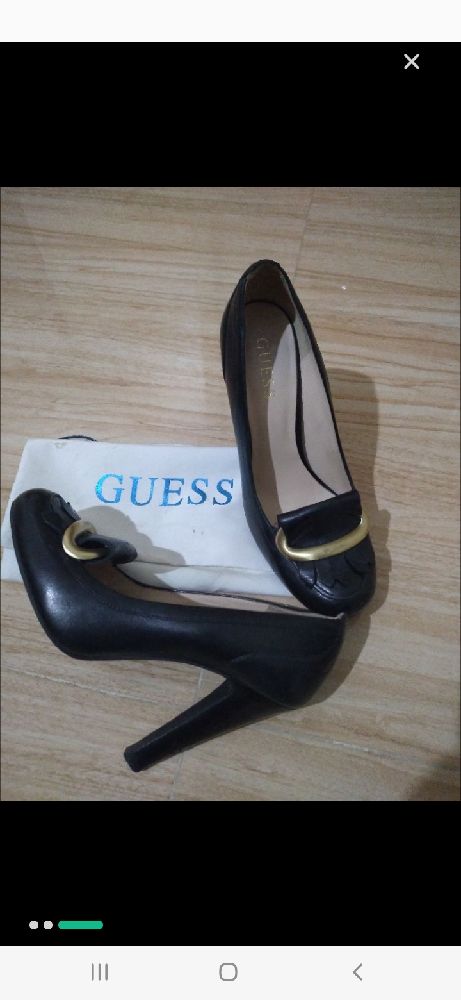 Escarpin guess