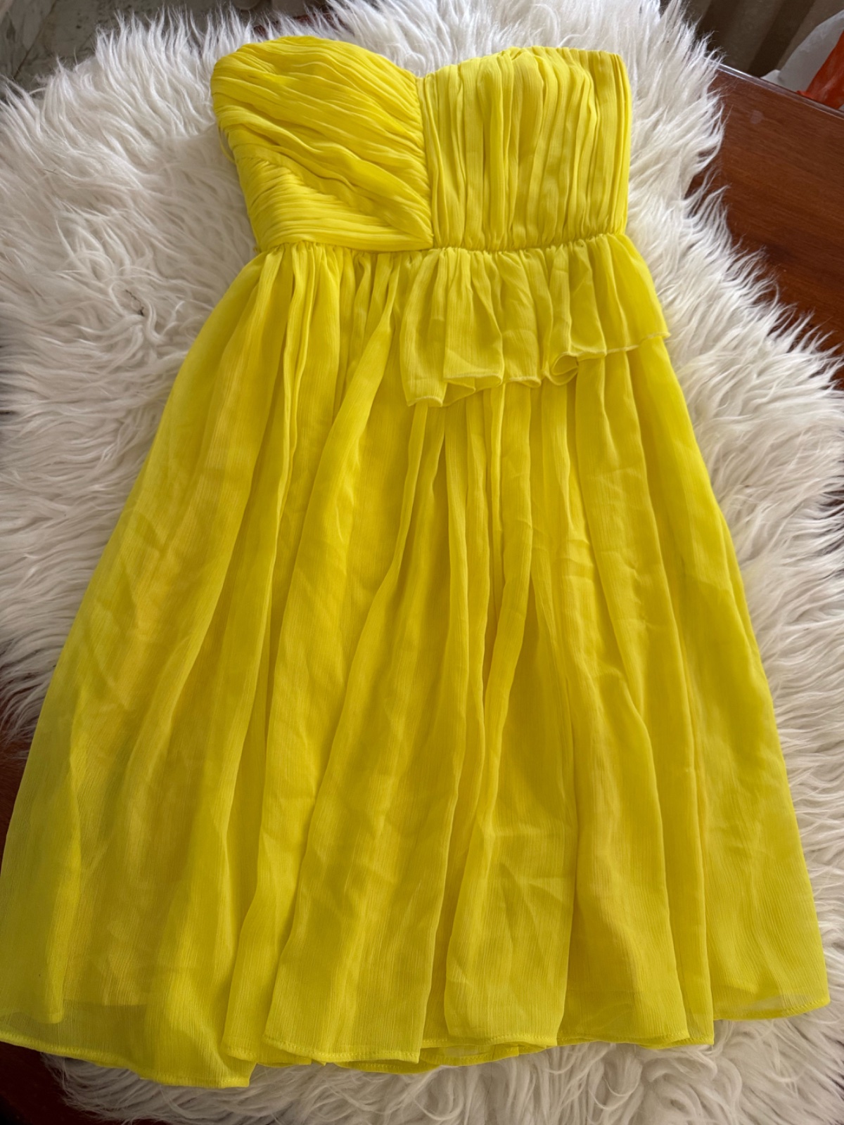 Robe jaune citron