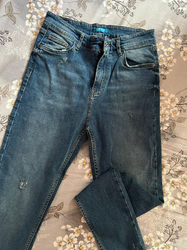 Skinny jeans