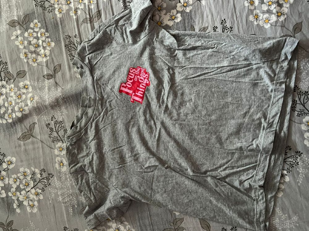 3 t shirt taille S/M