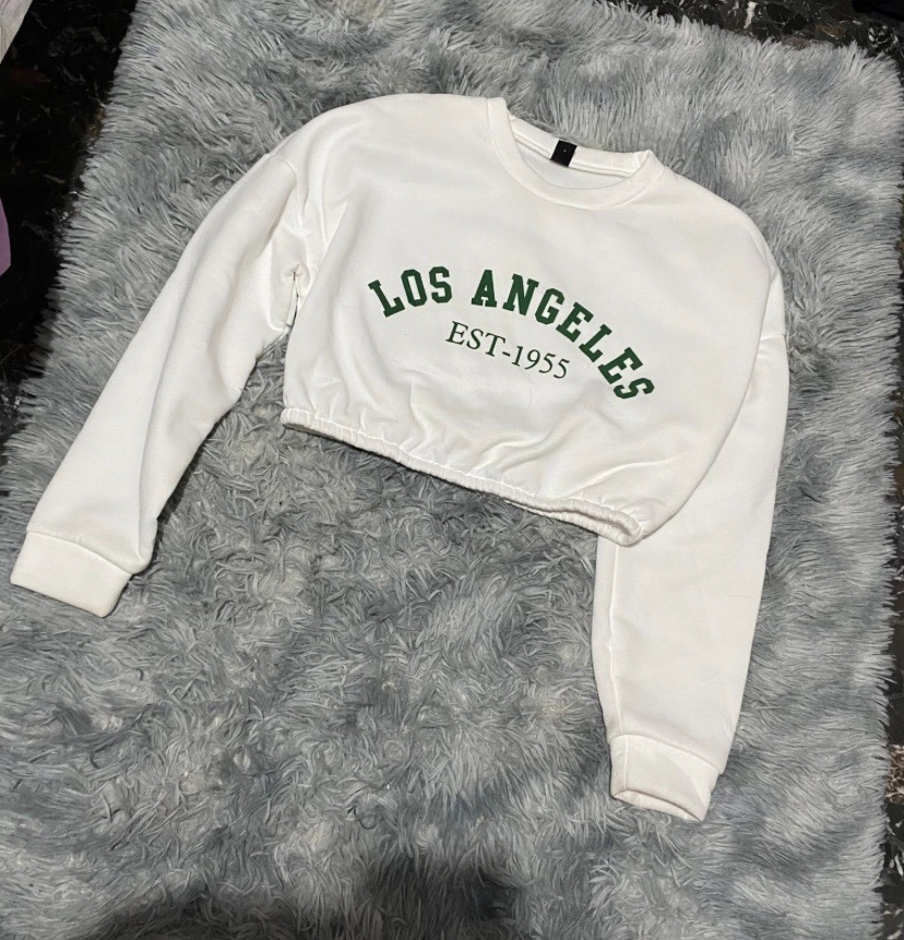 Cropped sweatshirt 100% cotton 🤍🤍 importation ✨