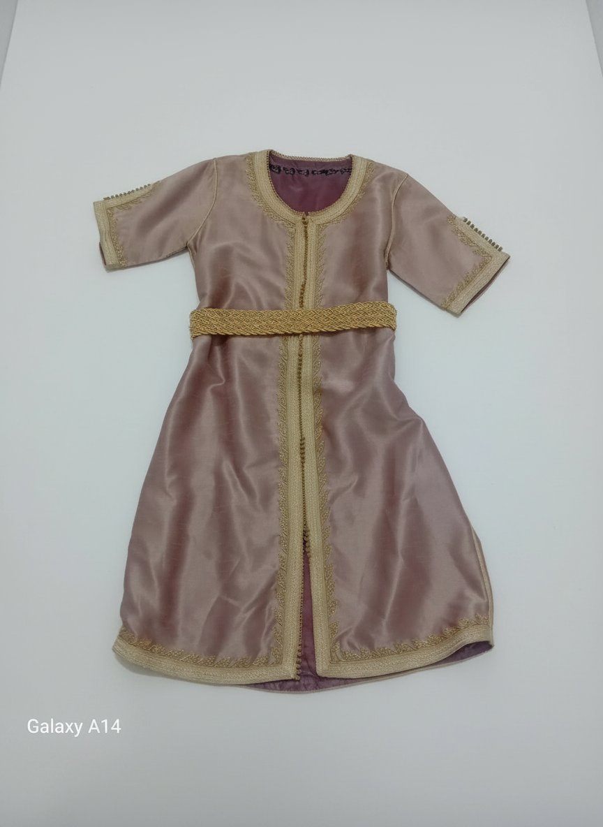Caftan court
