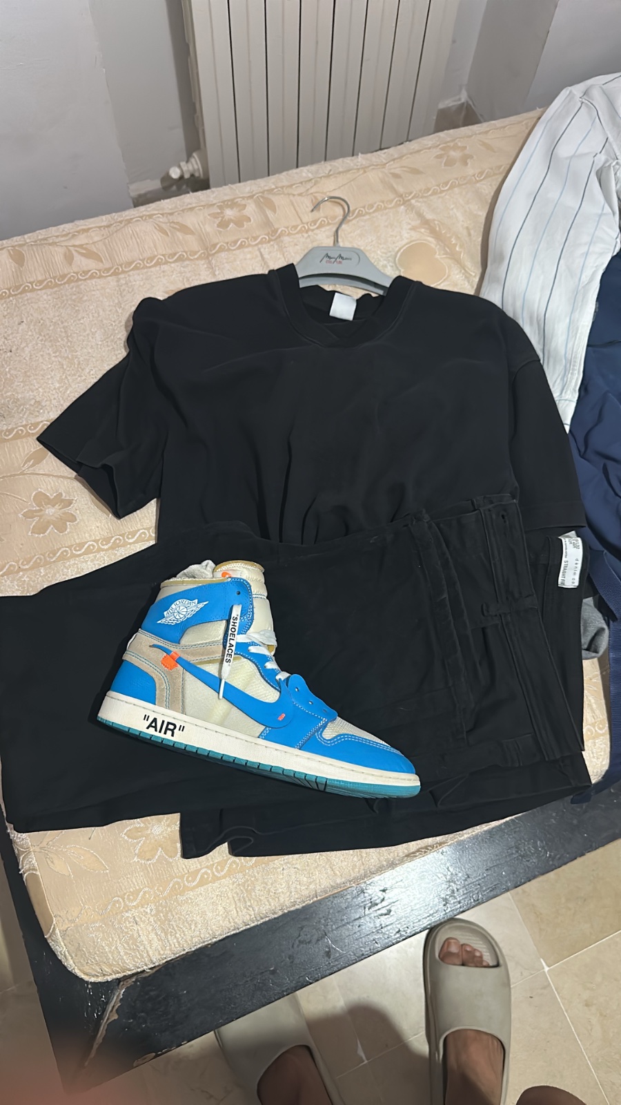 Jordan 1 off white UNC