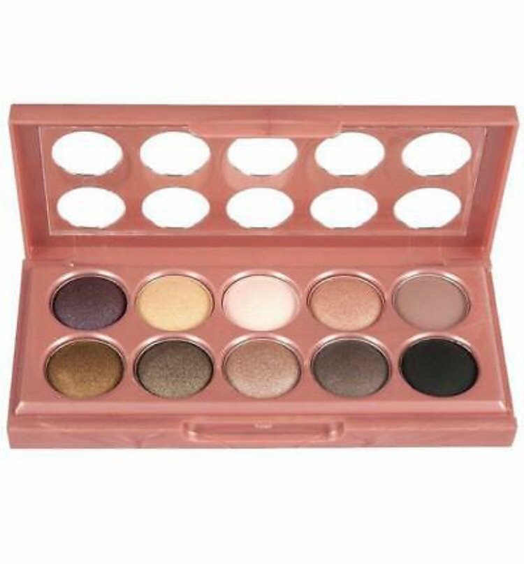 Palette NYX Dream Catcher Eye Shadow.