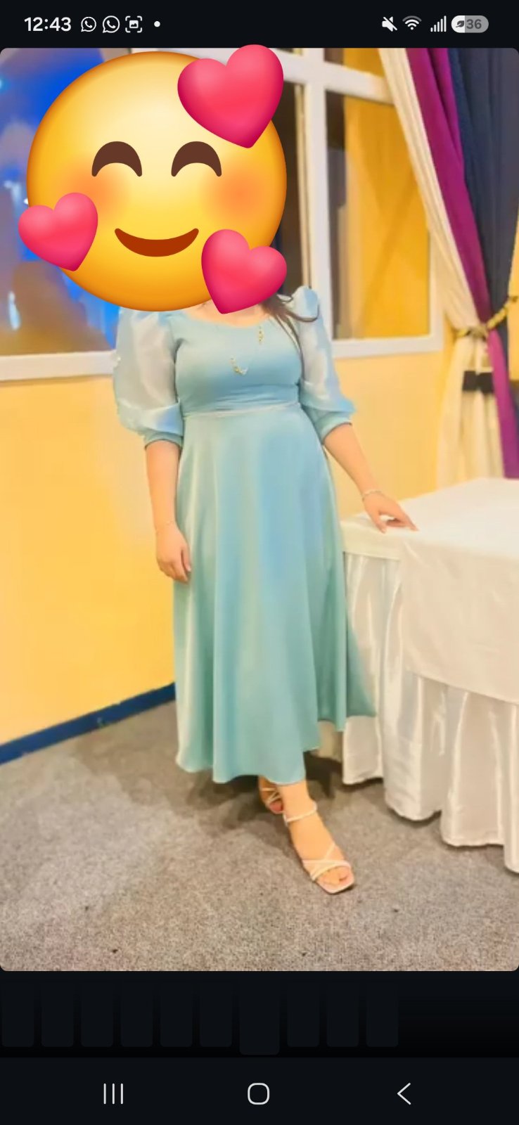 Robe élégante bleu ciel