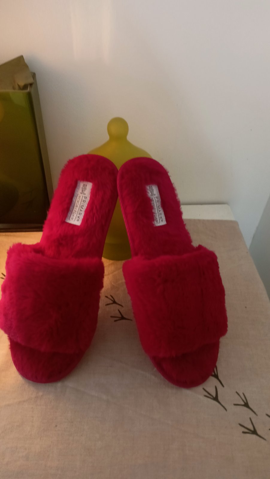 Claquette fourrure rouge 