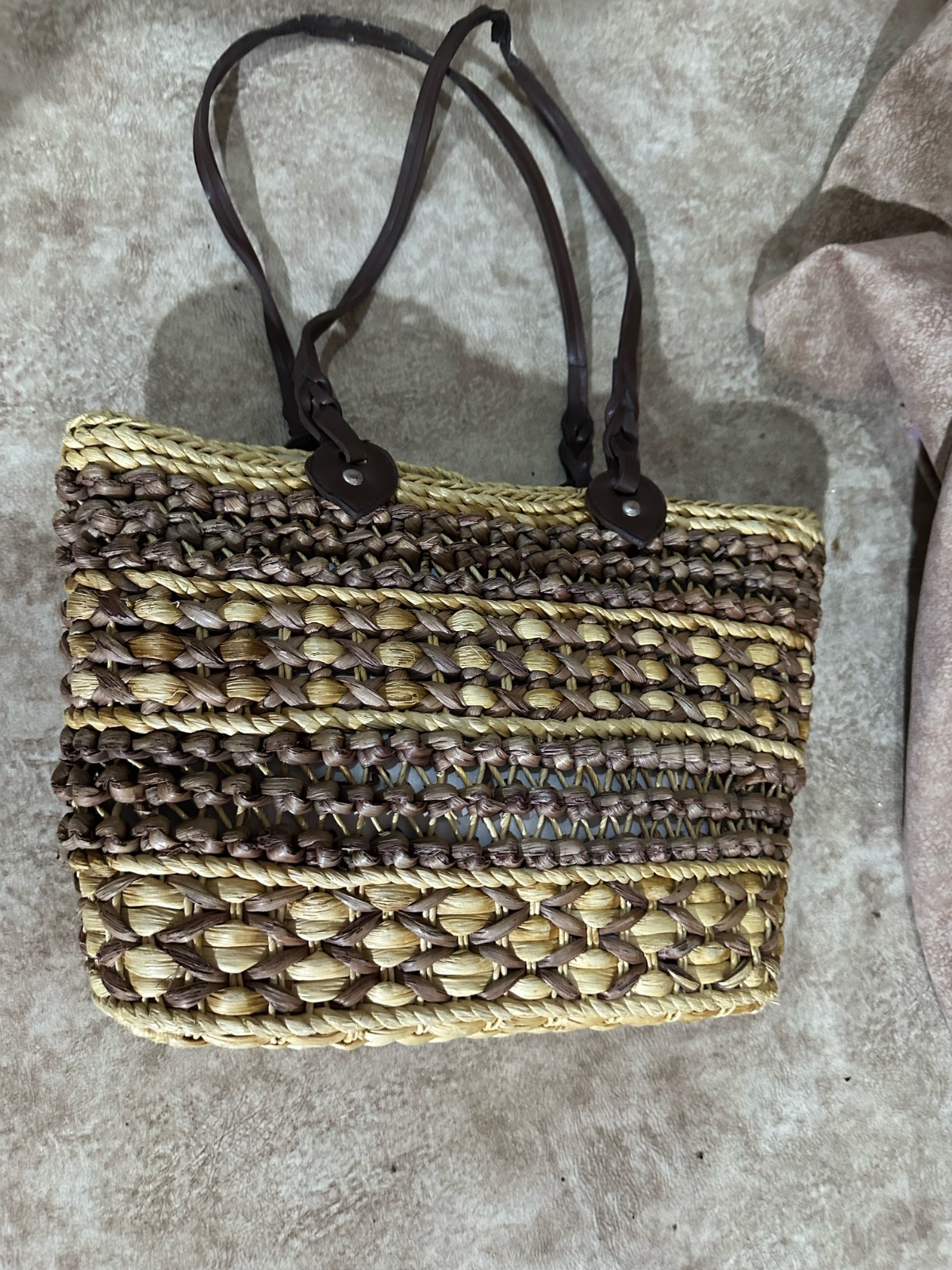 Couffin maron hand made 