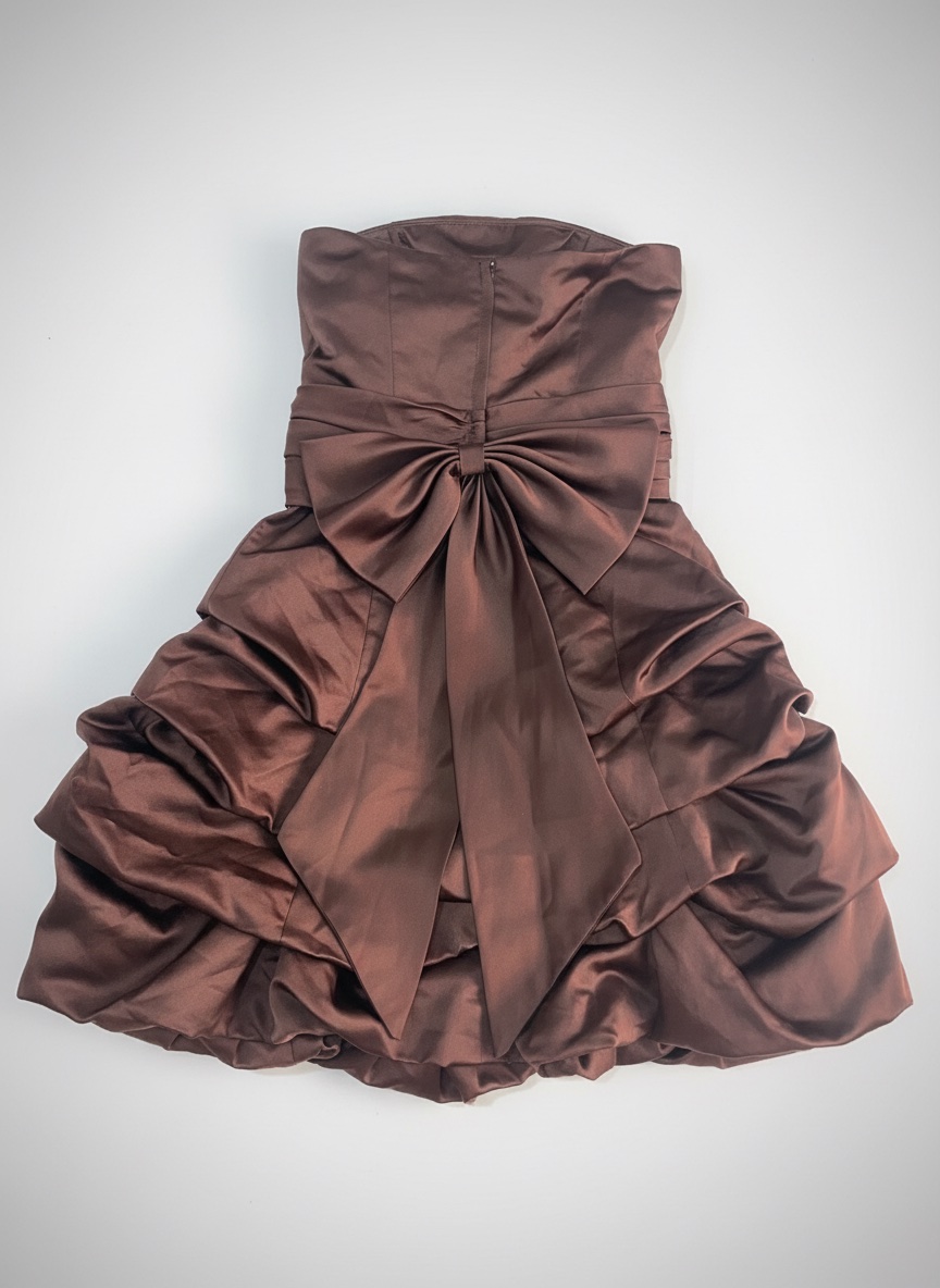 Robe satin marron chocola tres jolie en reele 