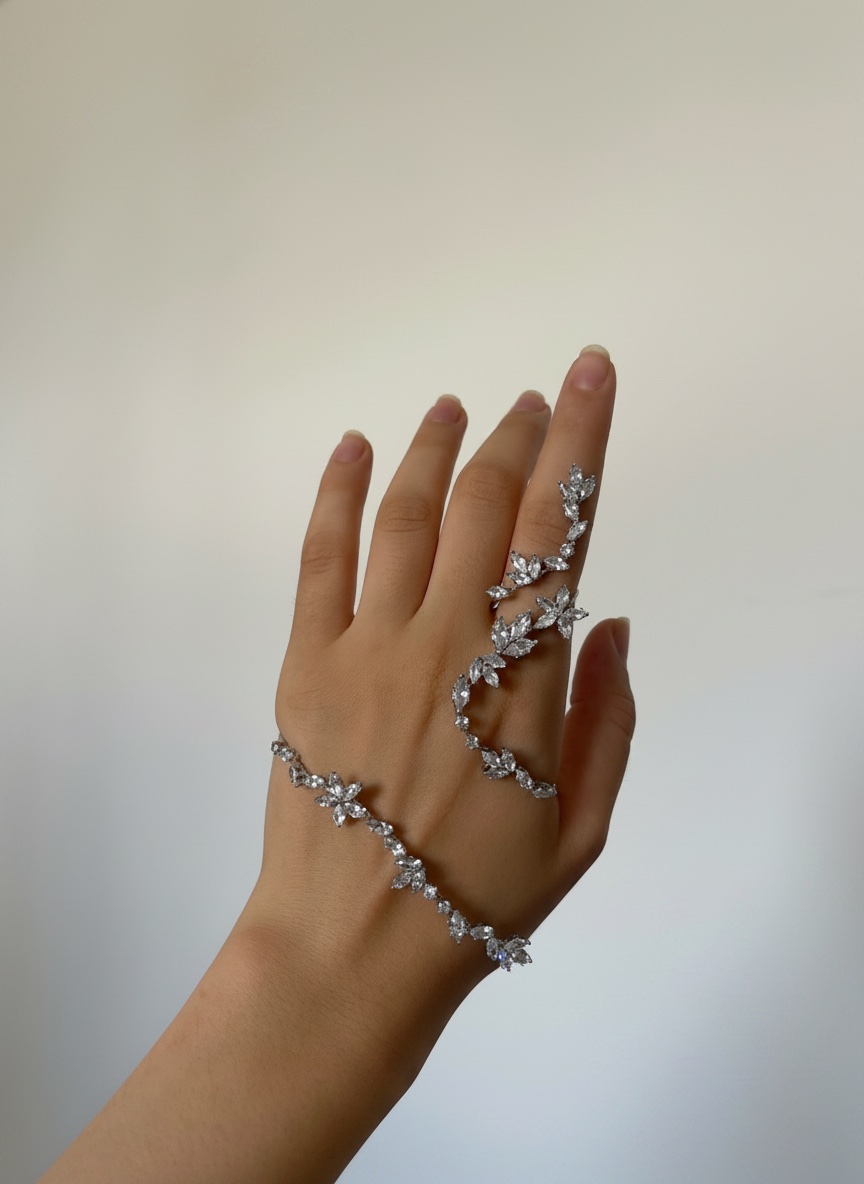 Accessoire  de main argent 