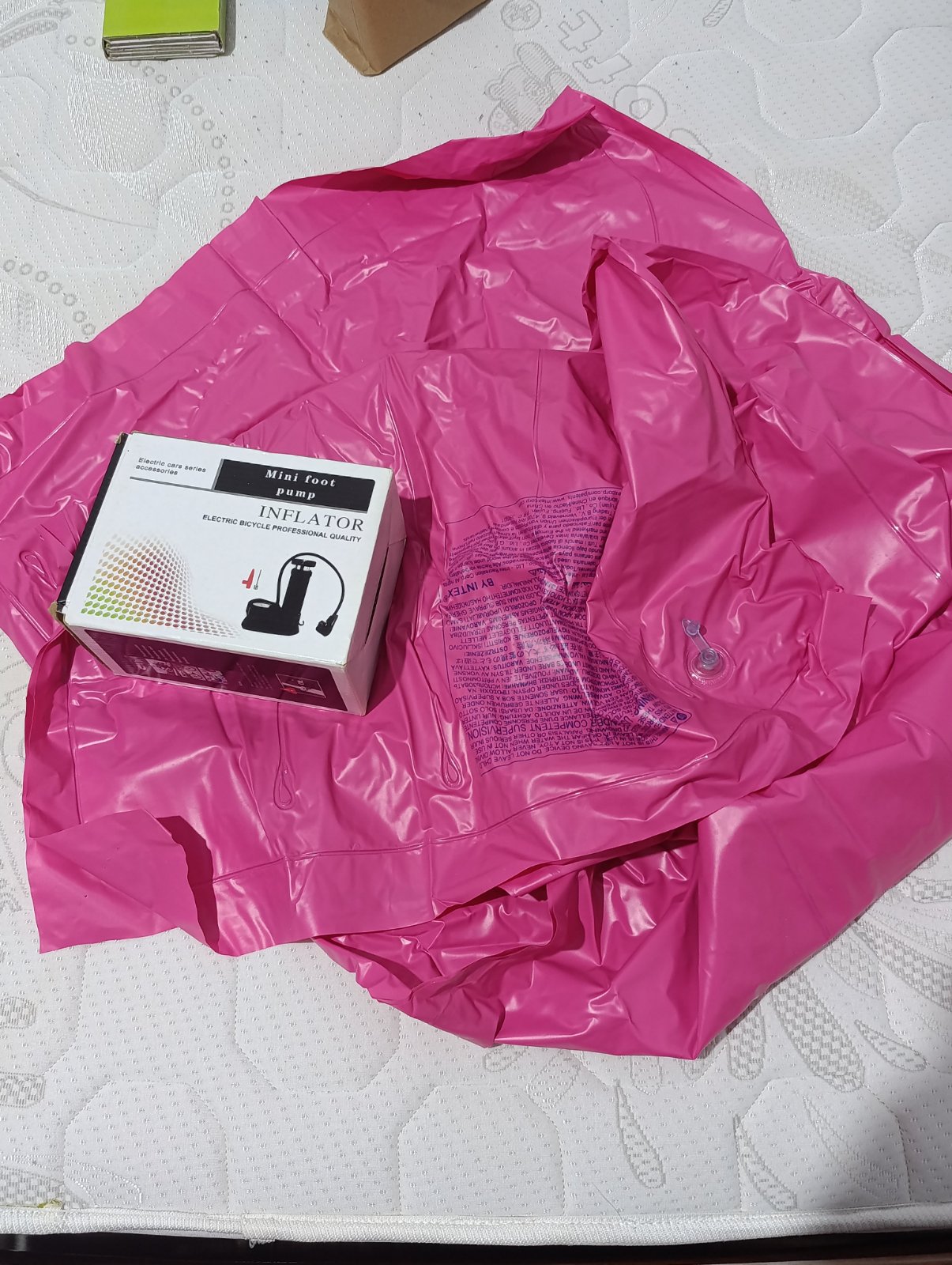 Matelas de plage gonflable+mini foot pump