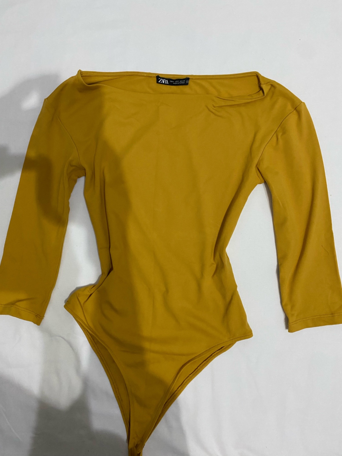 Body moutarde Zara à manches trois-quarts