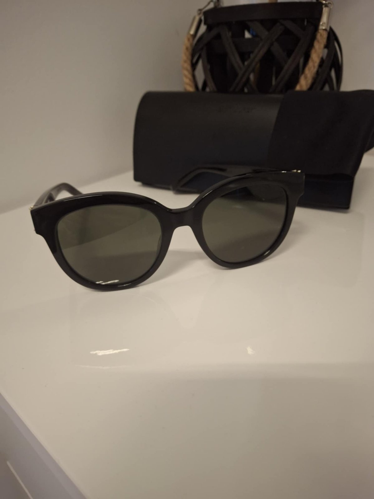 Lunette saint laurant  authentique 