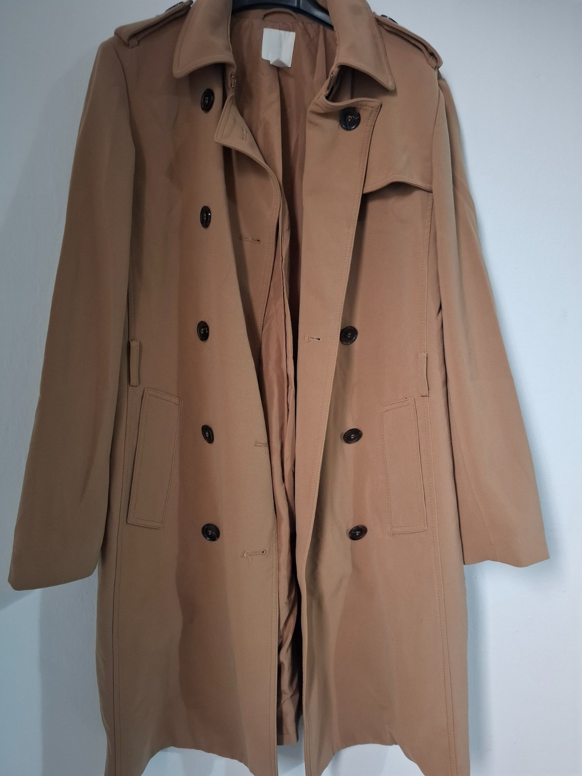 Trench coat 