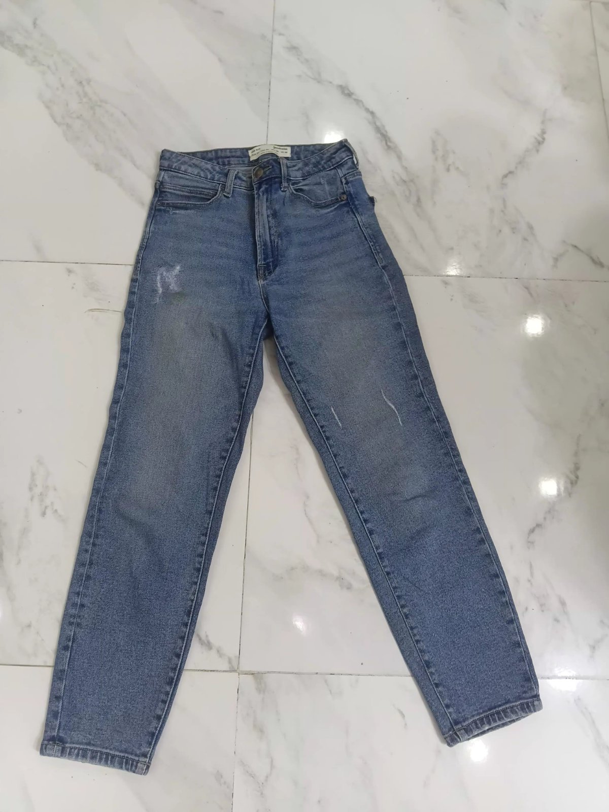 Jeans stradivarus taille 36 coupe mom slim tres bon etat