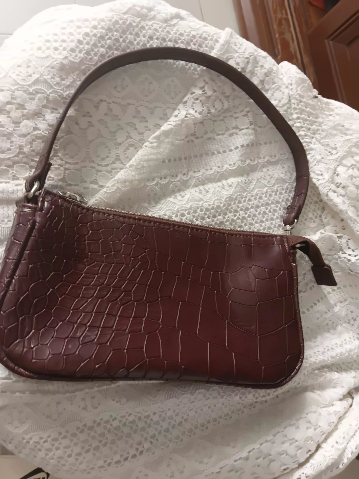 Sac bershka marron aubergine tres bon etat