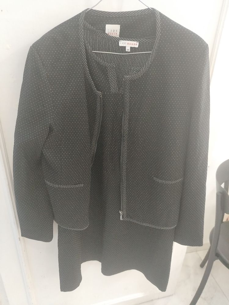 Ensemble hiver robe sans manches et veste taille 44