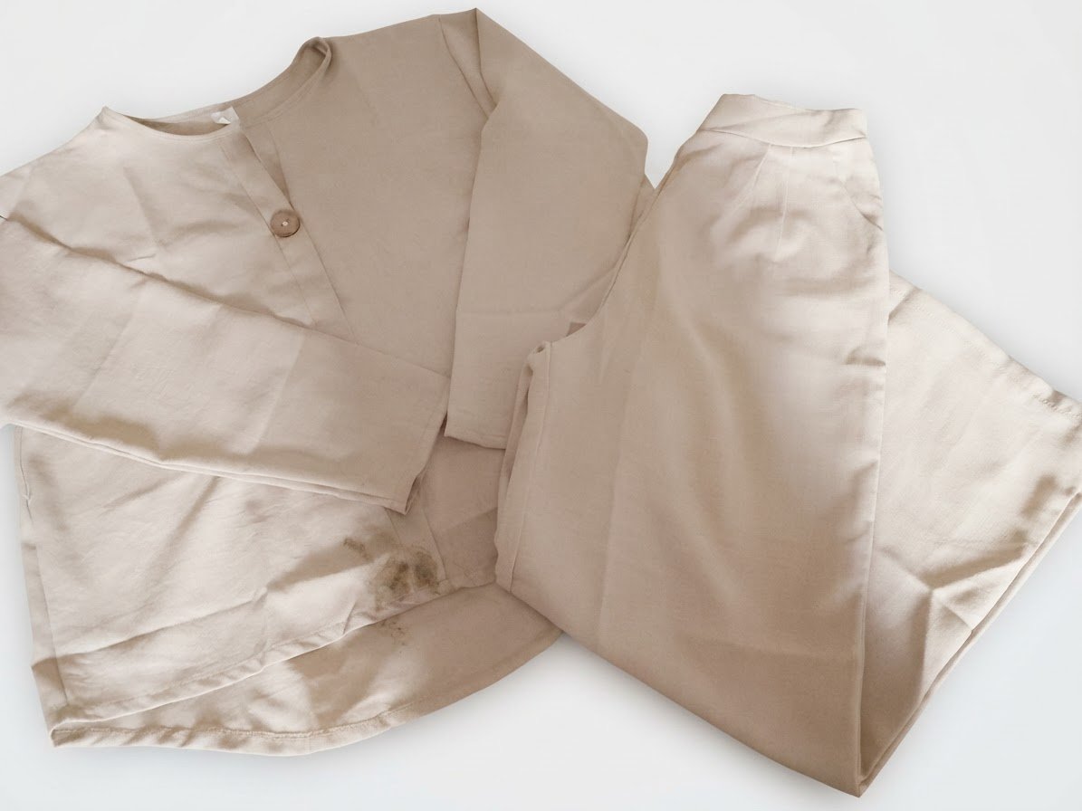 Set troo classe jamais porté pour bureau trop confortable avec un cadeau 