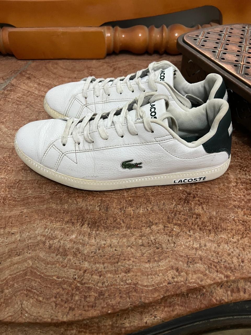 Chaussures LACOSTE