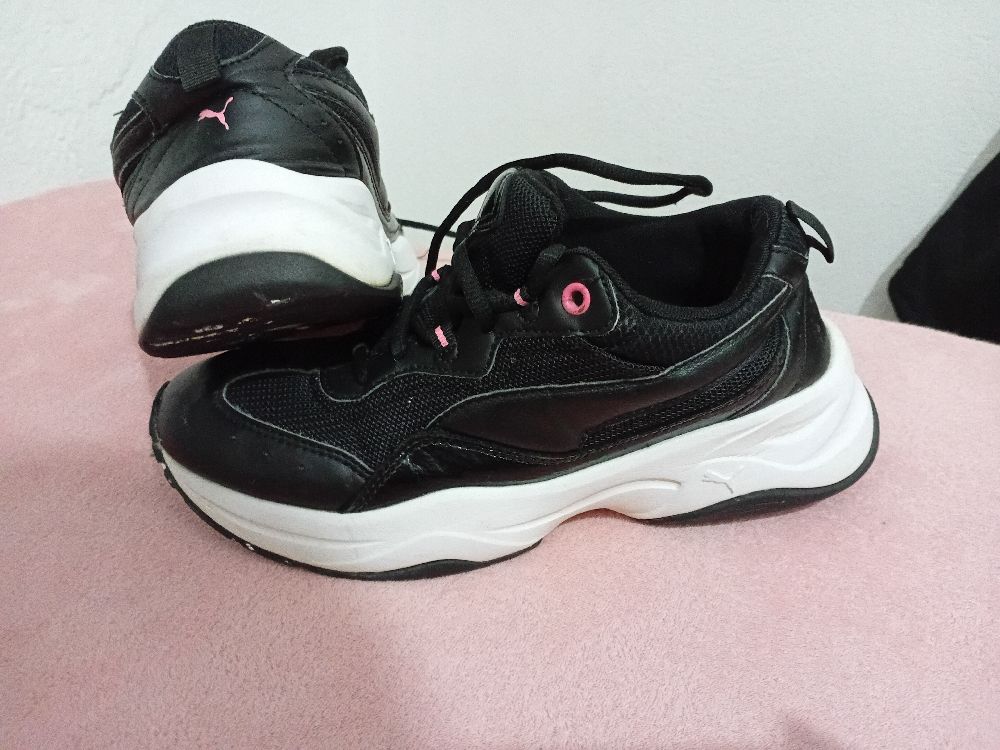 Puma sneakers 