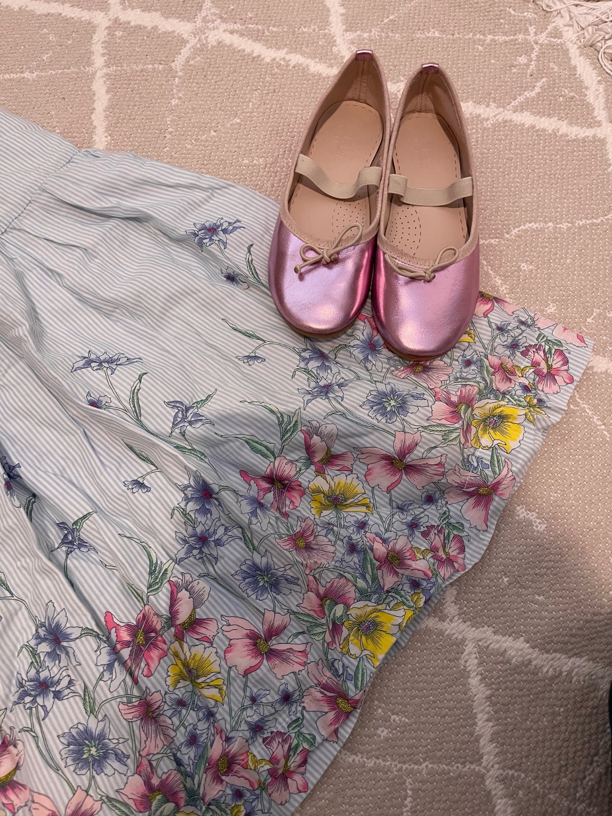 Total look robe et ballerine 5/6 ans 