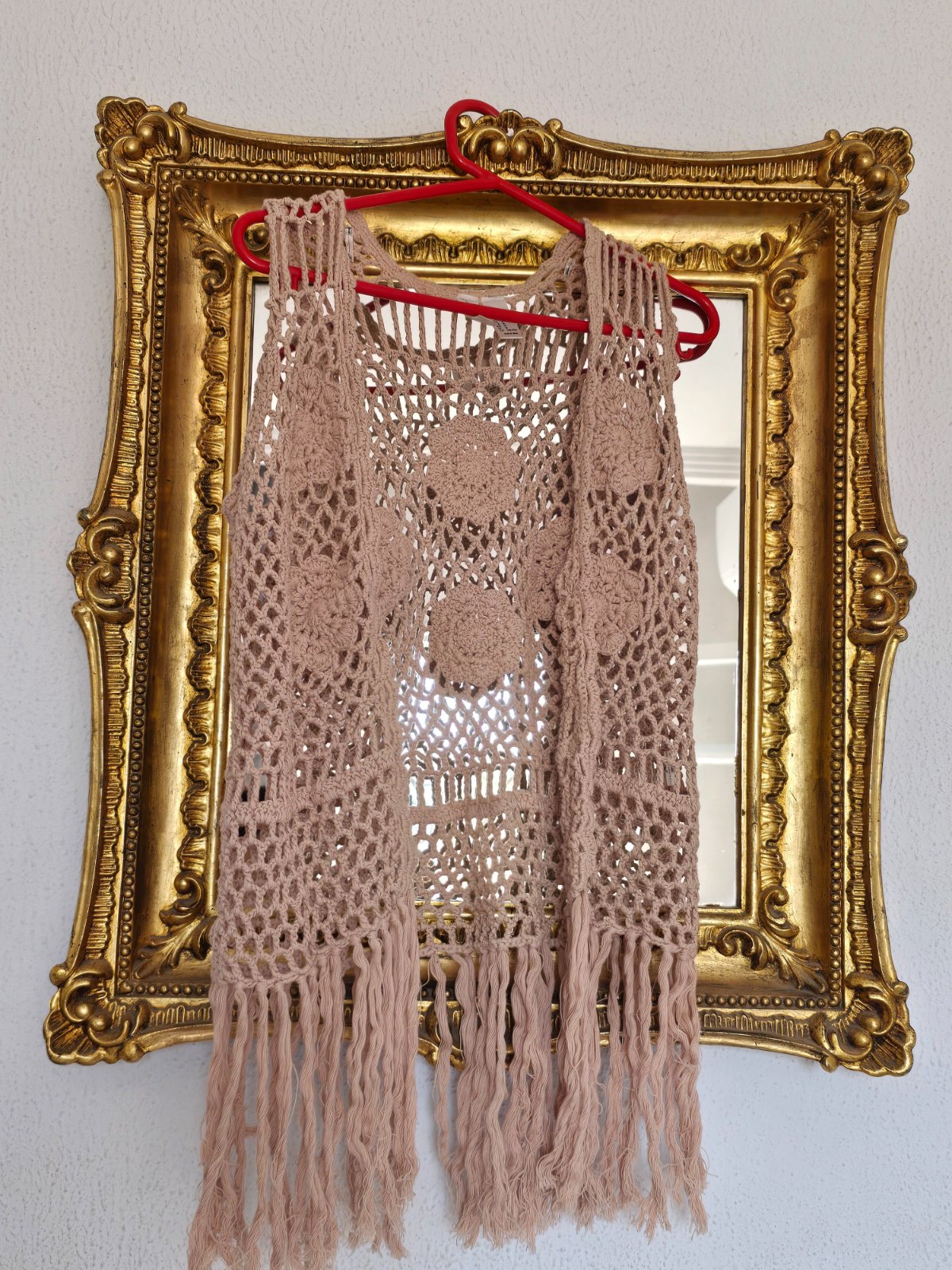Gilet sans manches en crochet beige style bohème à franges