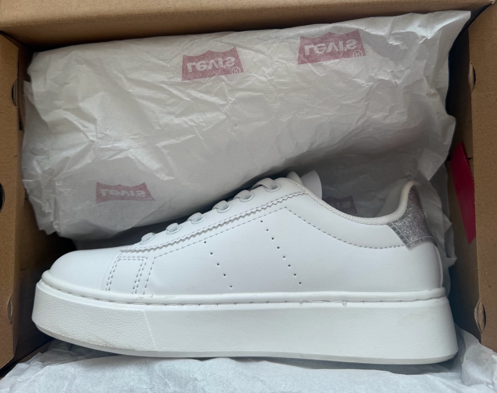 Baskets Levi’s Evelyn – Blanc & Argenté Glitter