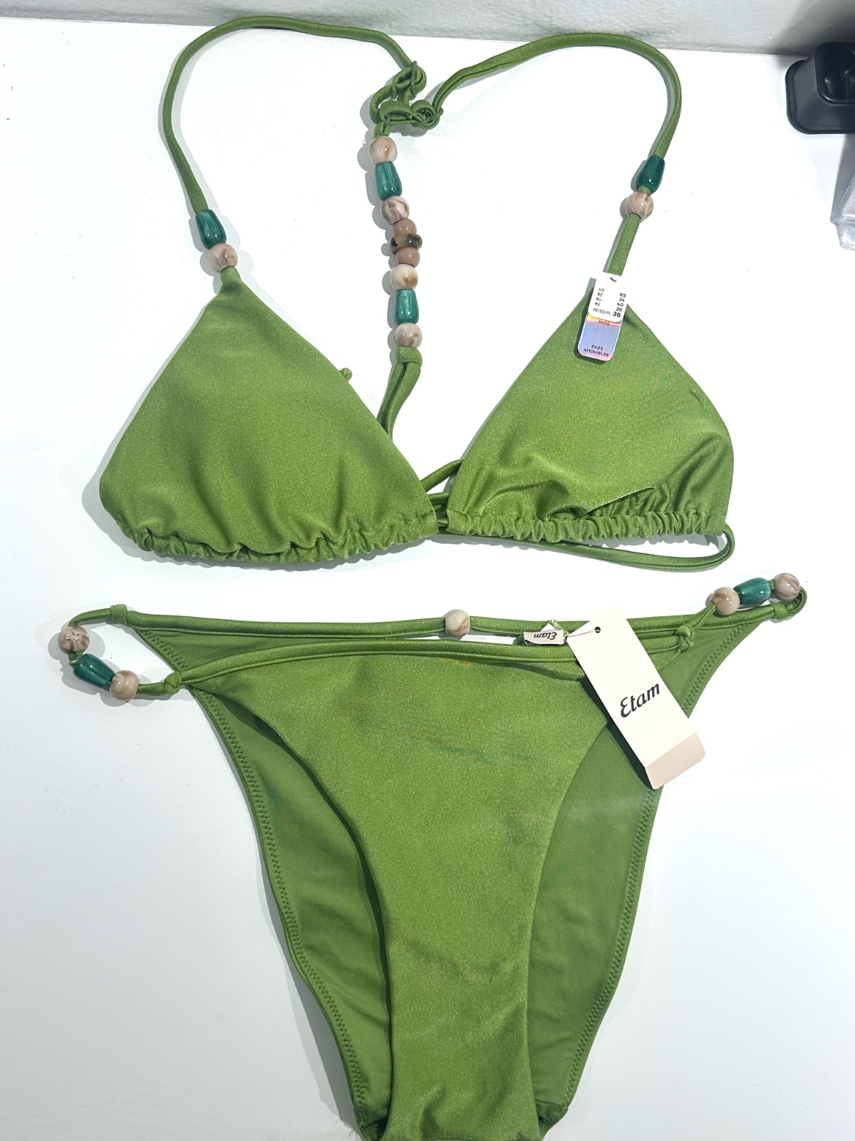 Bikini vert de la marque Etam