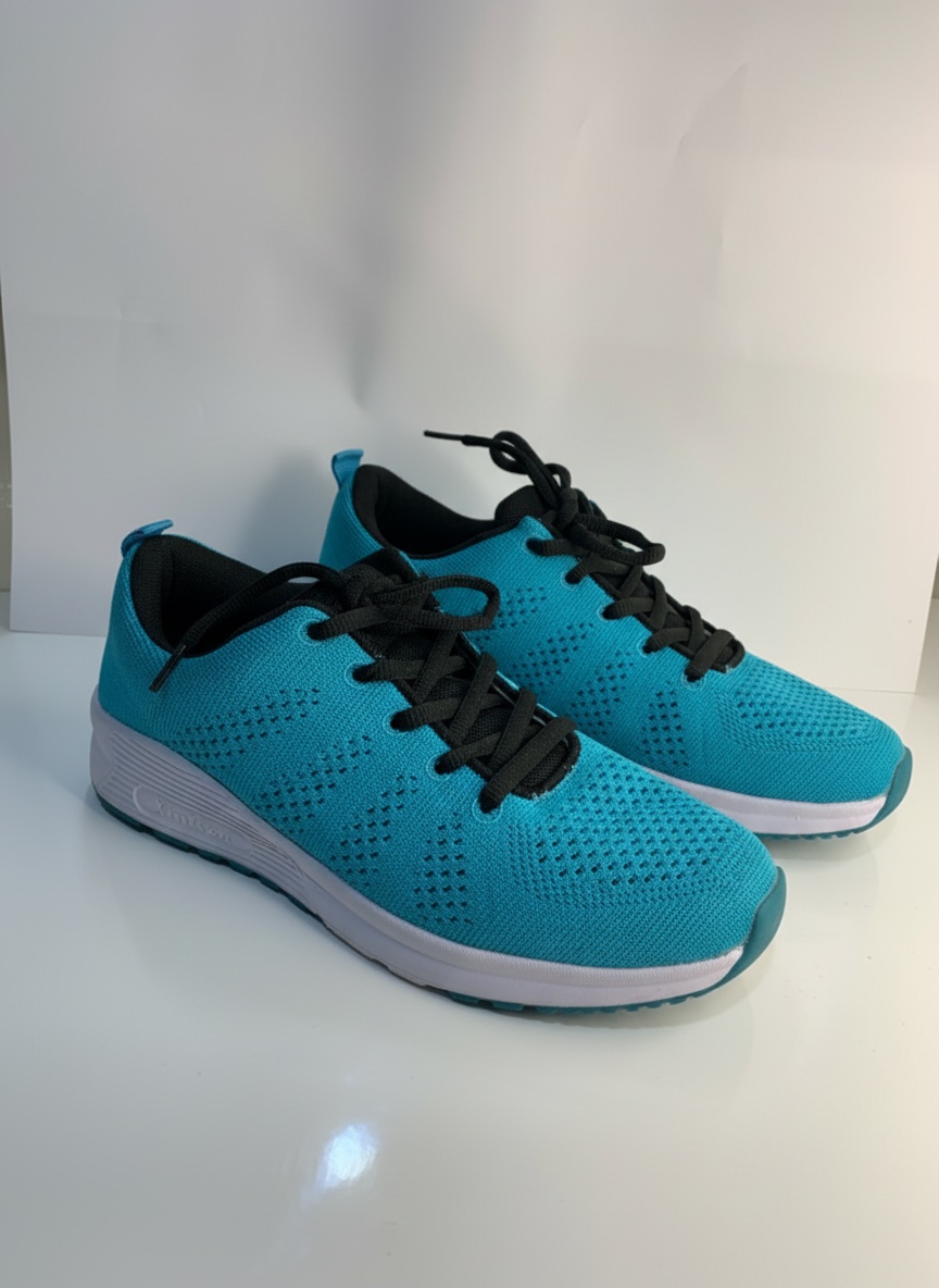 Basket turquoise jamais porté