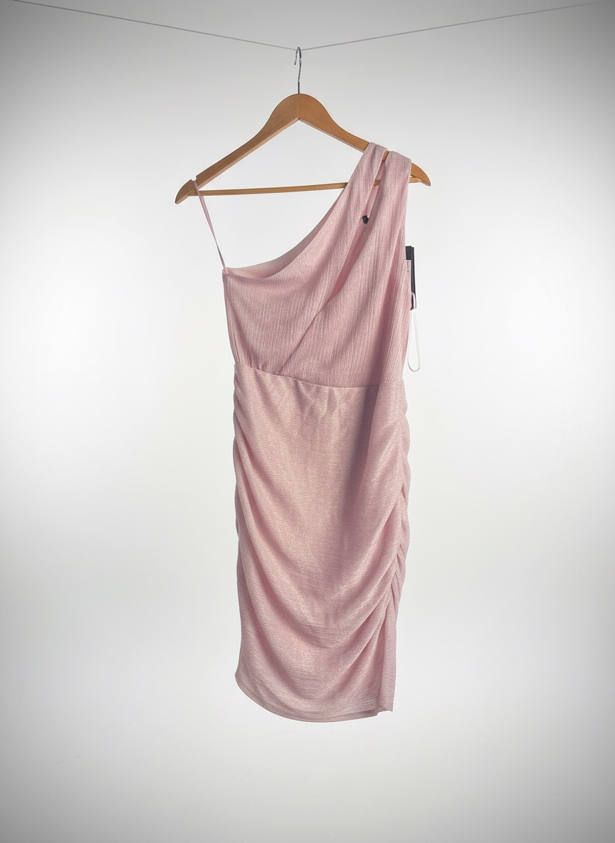 Robe de cocktail asymétrique