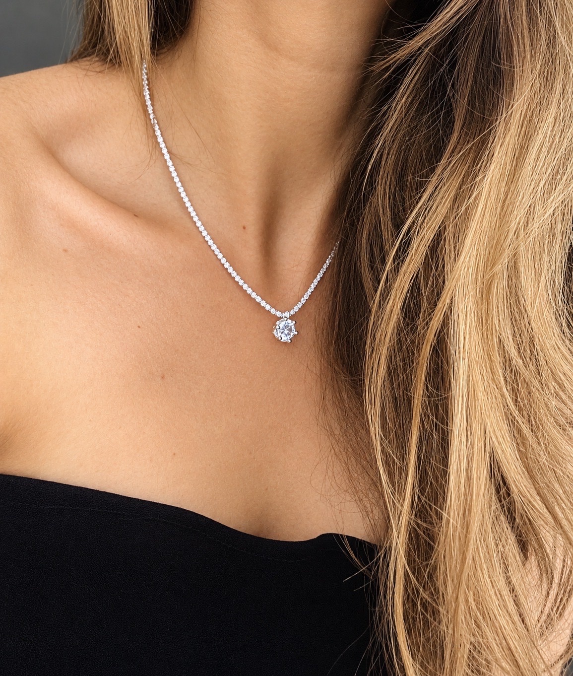 Collier solitaire argenté