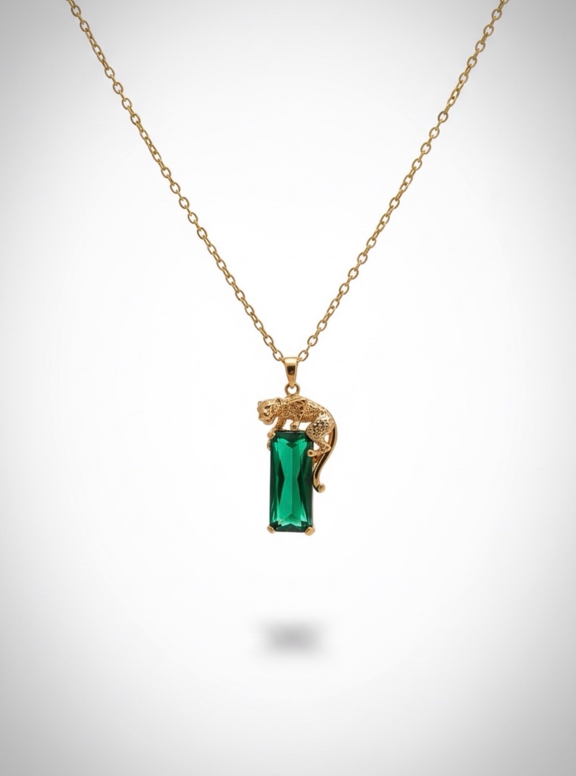 Collier pendentif léopard
