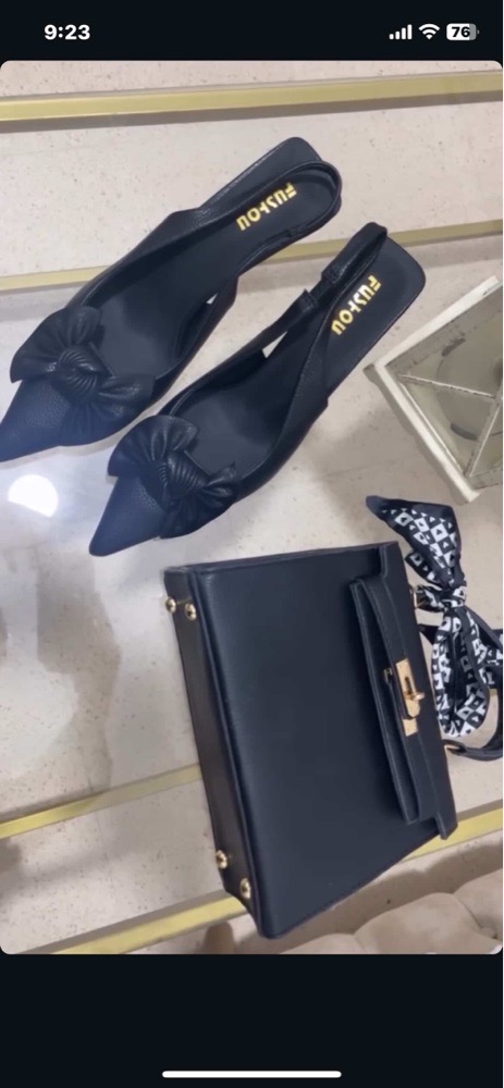 Talon noir trés élegant❤️