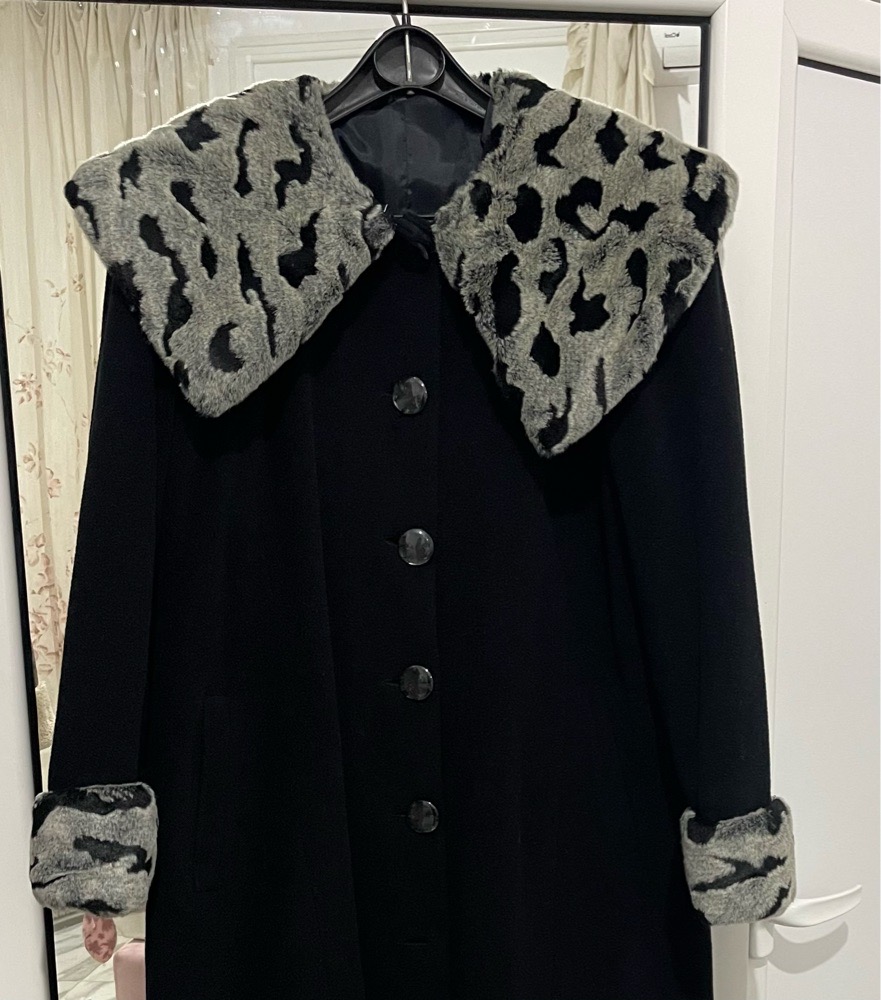 Manteau avec fourrure