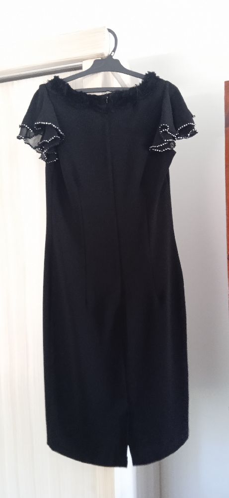 Robe noir simple et Chic