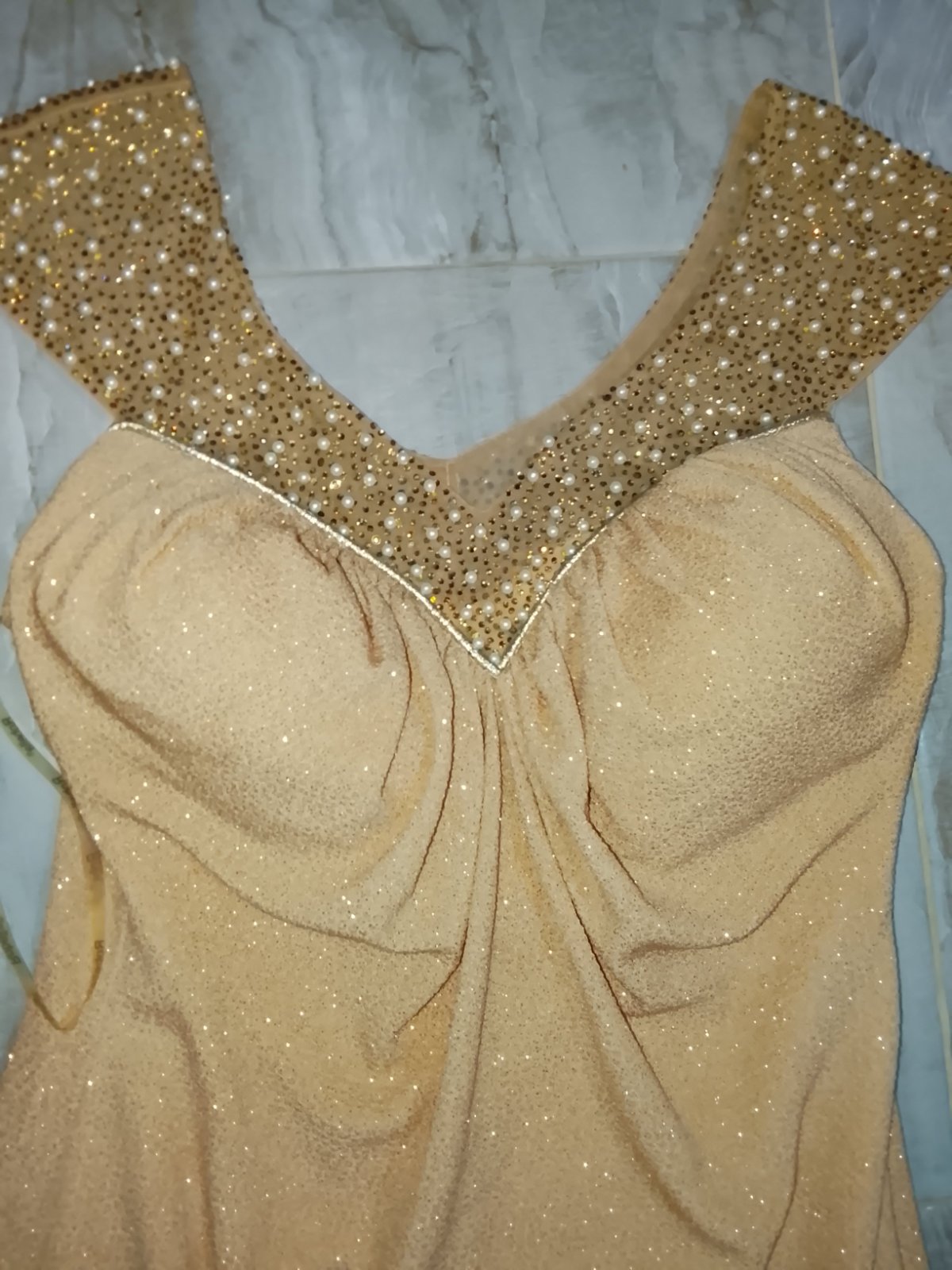 Robe couleur champagne doré 