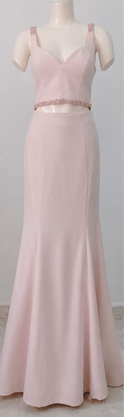 Robe rose poudré